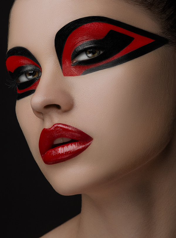 Red and black makeup 2 - A Graphic World