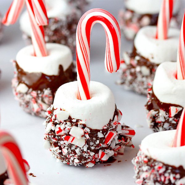 candy-cane-marshmallow-pops-christmas