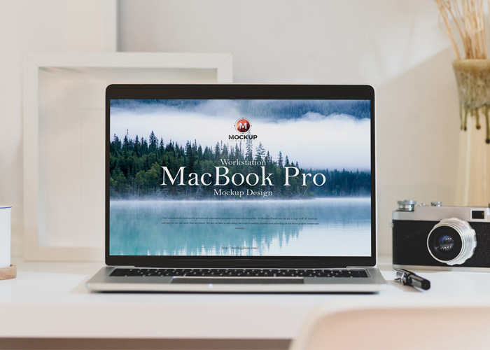 Free-Workstation-MacBook-Pro-Mockup-1